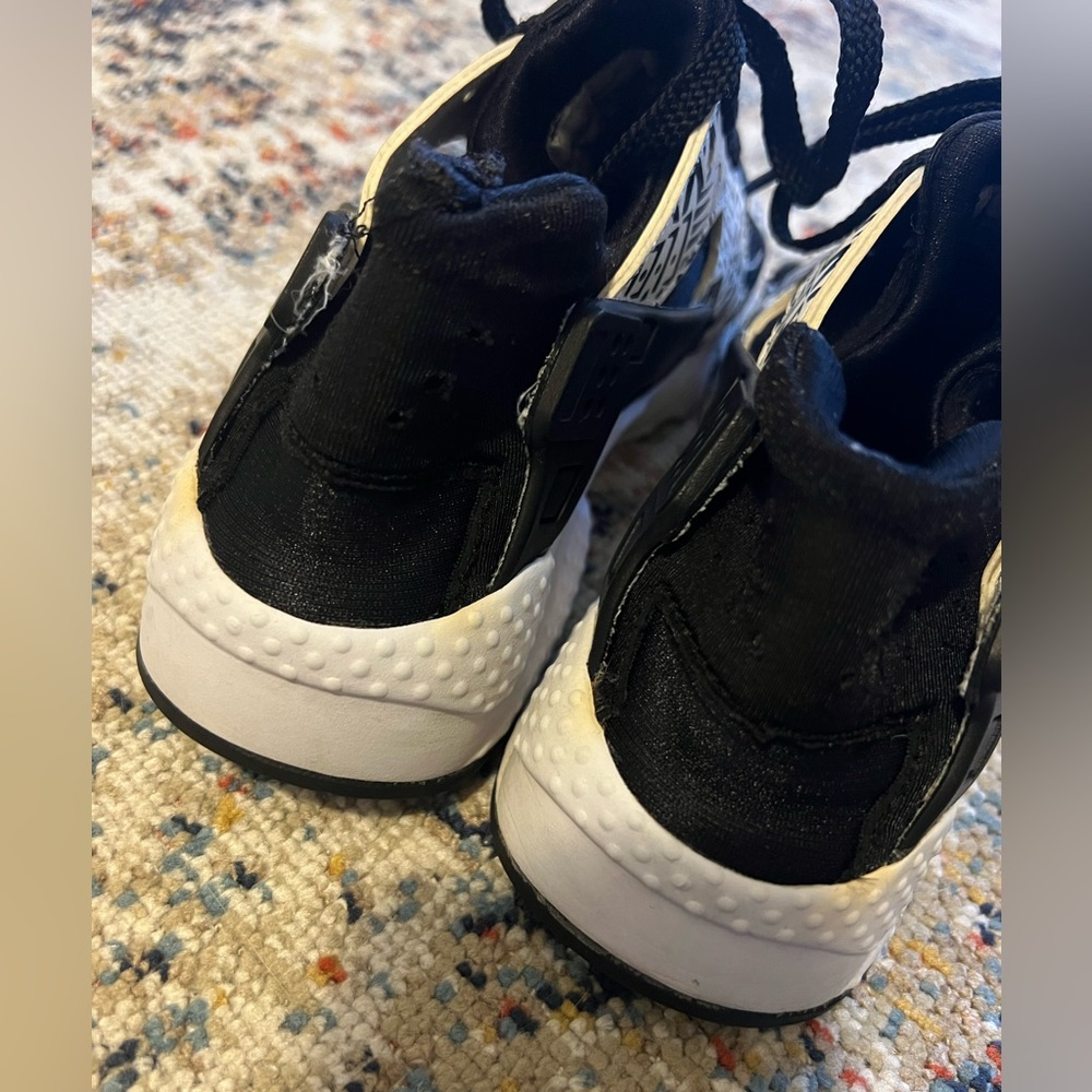 Women Air Huarache - Picture 4 of 11